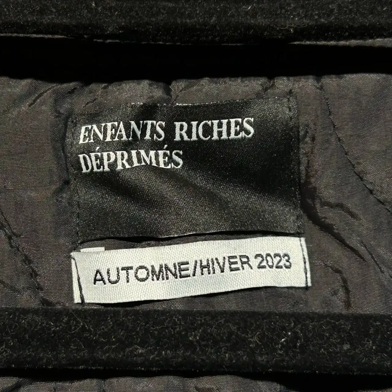 Enfants Riches Déprimés Pig Man Video Wrinkle Bomber