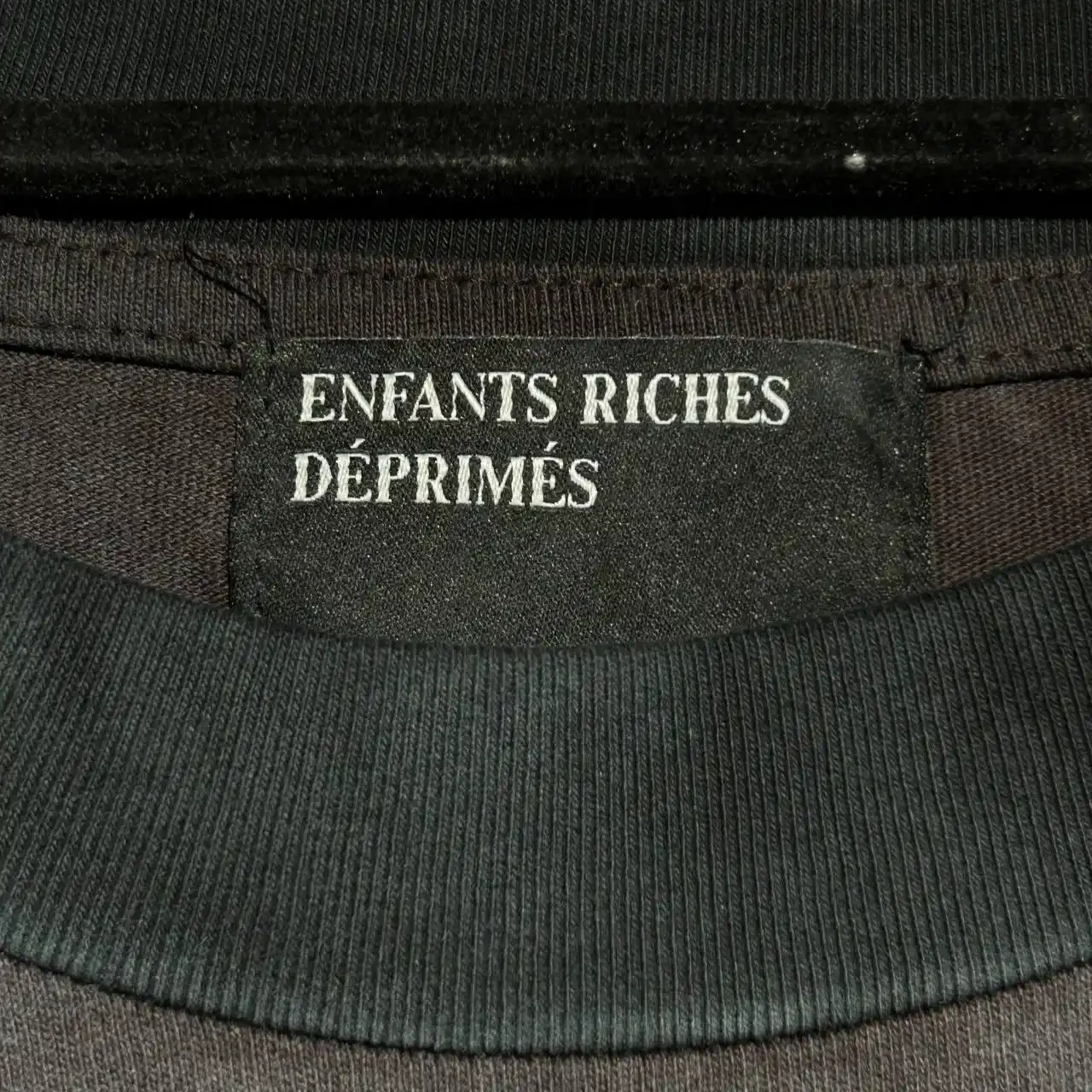 Enfants Riches Déprimés Porcelain Dog Patch Ringer T-shirt